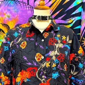 🌈 Lovely floral night button top